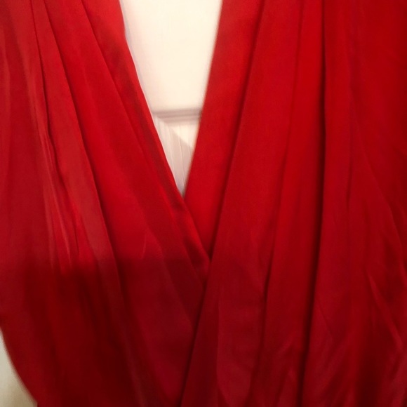 BCBGeneration size 12 silky red deep V front & open back pockets - Picture 8 of 13